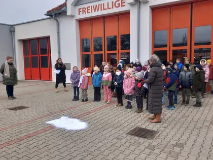 Adventfeier mit der Volksschule 2
